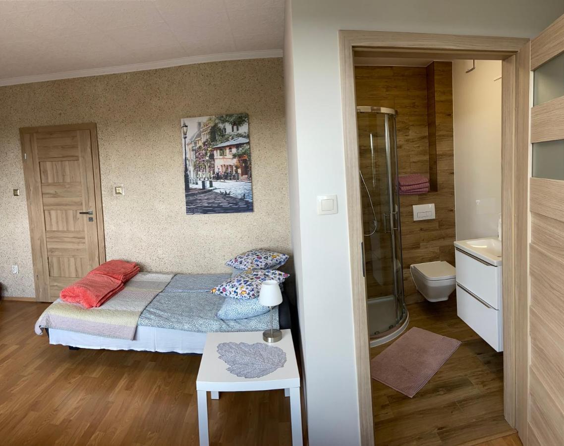 Mira - Mira Pokoje Z Widokiem Na Jezioro Chmielno Esterno foto