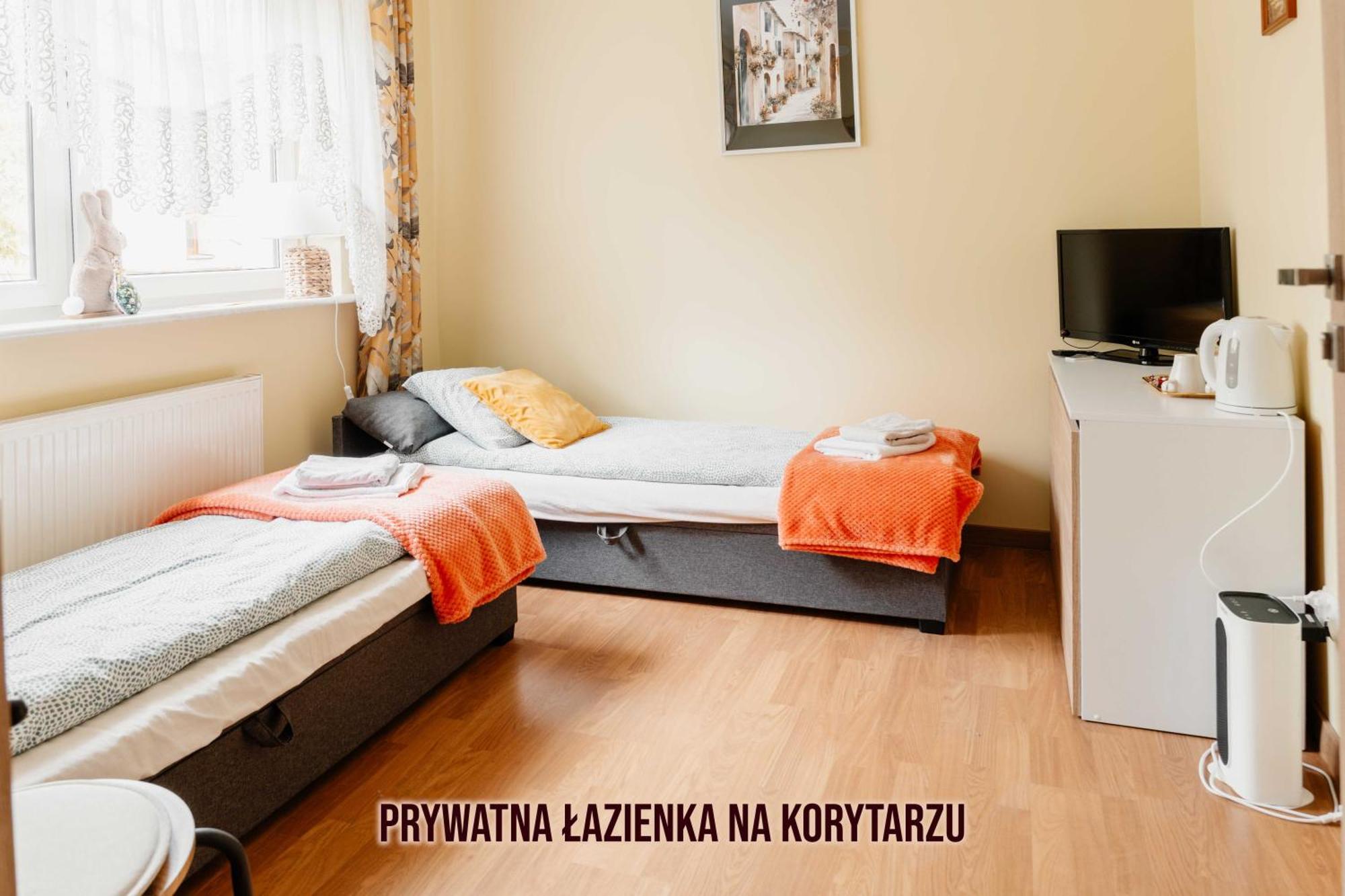 Mira - Mira Pokoje Z Widokiem Na Jezioro Chmielno Esterno foto